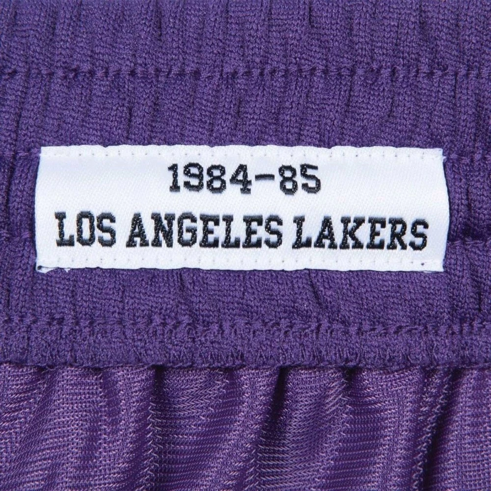 MITCHELL & NESS SHORT SWINGMAN LOS ANGELES LAKERS Giallo, Viola 4 MITCHELL & NESS SHORT SWINGMAN LOS ANGELES LAKERS Giallo, Viola - immagine 2