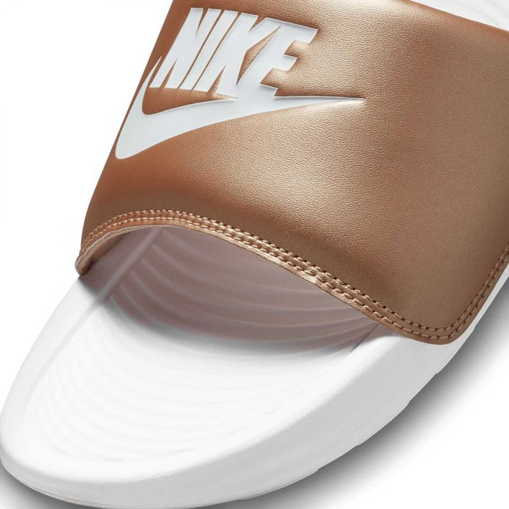 NIKE VICTORI ONE SLIDE DONNA Bianco 6 NIKE VICTORI ONE SLIDE DONNA Bianco - immagine 4