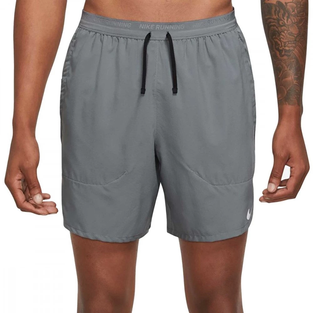 NIKE SHORT STRIDE DRI-FIT 7IN Grigio 3 NIKE SHORT STRIDE DRI-FIT 7IN Grigio