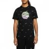 NIKE T-SHIRT SWOOSH BALL Nero 2 NIKE T-SHIRT SWOOSH BALL Nero -Offerta Economica Novità nike do2250 t shirt oc hbr ss abbigliamento basket uomo 044583401 010 1