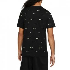 NIKE T-SHIRT SWOOSH BALL Nero 6 NIKE T-SHIRT SWOOSH BALL Nero -Offerta Economica Novità nike do2250 t shirt oc hbr ss abbigliamento basket uomo 044583401 010 2