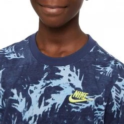 NIKE T-SHIRT CAMO LEAF BAMBINO Blu 7 NIKE T-SHIRT CAMO LEAF BAMBINO Blu -Offerta Economica Novità nike dq3857 t shirt camo leaf bambino abbigliamento bambino 045003301 410 3