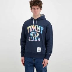 TOMMY JEANS FELPA CON CAPPUCCIO COLLEGIATE TIE DYE Blu -Offerta Economica Novità tommy jeans dm0dm12350 felpa con cappuccio collegiate tie dye casual uomo 045117001 c87 3