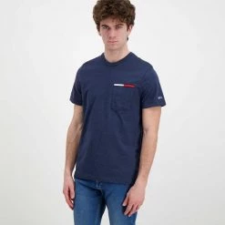 TOMMY JEANS T-SHIRT ESSENTIAL TASCHINO Blu -Offerta Economica Novità tommy jeans dm0dm13063 t shirt essential flag pocket casual uomo 045111401 c87 2