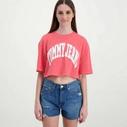 TOMMY JEANS T-SHIRT CROP OVER COLLEGE DONNA Rosa -Offerta Economica Novità tommy jeans dw0dw12835 t shirt crop over college donna casual donna 045114701 tij 3