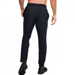 UNDER ARMOUR PANTALONI STRETCH WOVEN CARGO Nero 9 UNDER ARMOUR PANTALONI STRETCH WOVEN CARGO Nero -Offerta Economica Novità under armour 1352026 stretch woven cargo pant abbigliamento training e palestra uomo 043979501 001 4